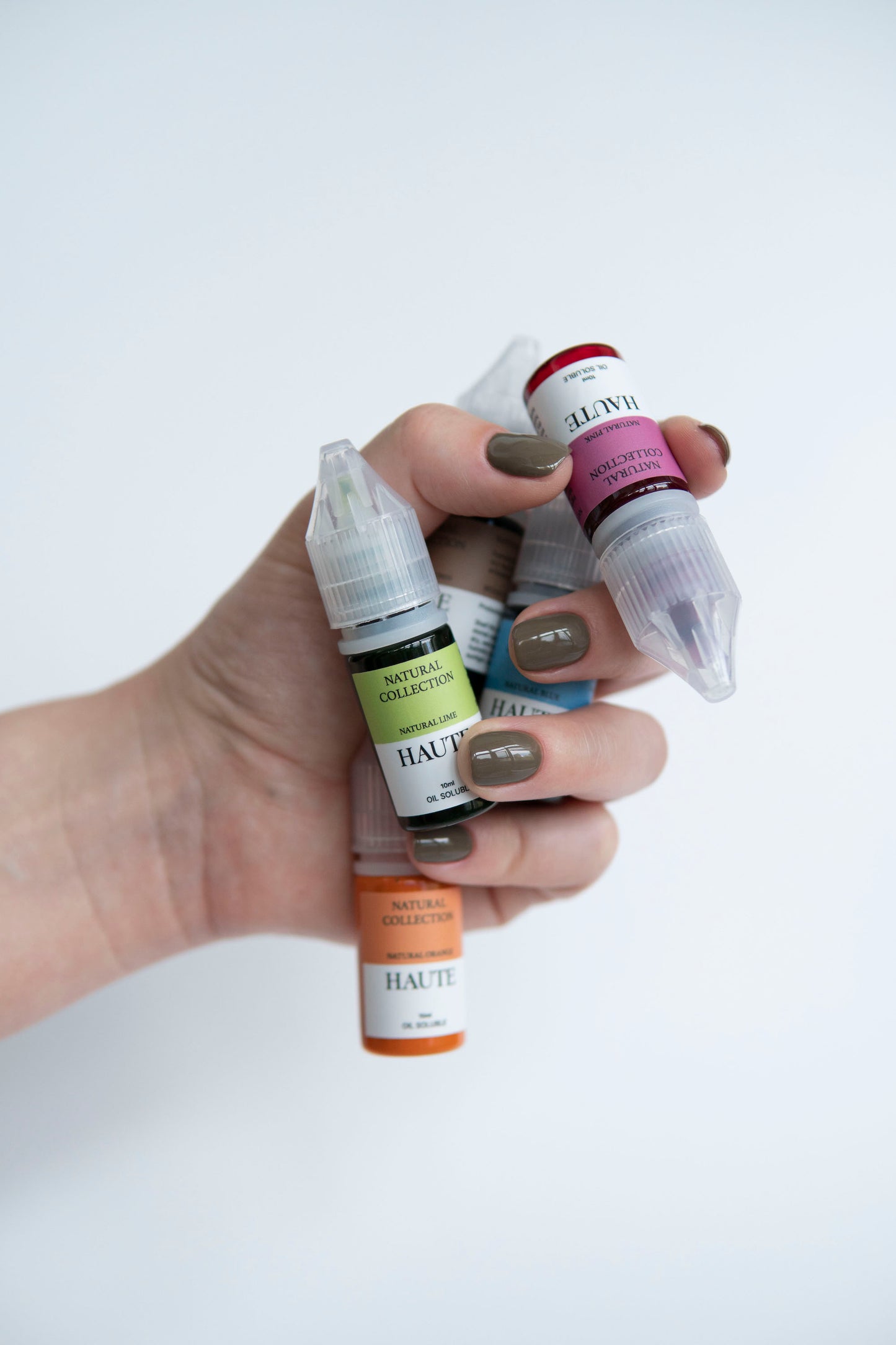 Best Natural Haute Food Colors by Ksenia Penkina, Vegetable Colours, Liquid Gel, Water Soluble, Oil Soluble, Fat Soluble Gel, Food Colouring, Chefrubber, Colourmill, Chefmaster, Silikomart, Pavoni, Decorelief, Matfer, PastryClass, Valrhona, Cacao Barry, For Macarons, For Glazing