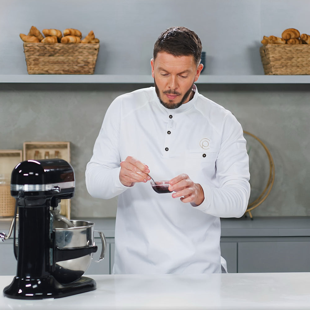 Adding food color into kitchenaid mixer when making a brioche with Johan Martin. Best Haute Food Colors by Ksenia Penkina, Natural Colouring, Water Soluble, Oil Soluble, Fat Soluble Powder, Professional, Chefrubber, Colourmill, Chefmaster, Silikomart, Pavoni, Decorelief, Matfer, PastryClass, Valrhona, Cacao Barry, For Macarons, For Cakes